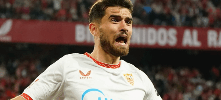 El propietario de Sevilla FC y Genoa FC pone a la venta las acciones de sus clubes